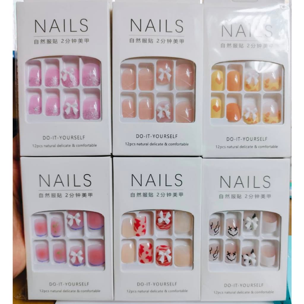 แพ็ค 12 ชุด คละลายแบบชุดแต่งเล็บปลอมลายน่ารัก สีสันสดใส พร้อมกาว สำหรับเด็กโตและผู้ใหญ่ รูปที่ 7
