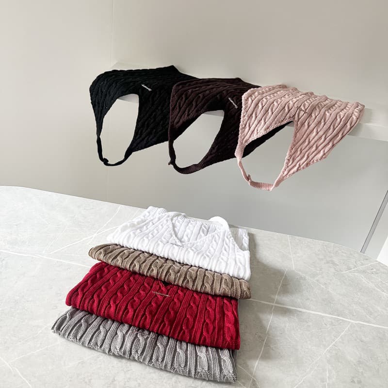 Mabel sun knit เสื้อคล้องคอไหมพรหมติดโลโก้เงิน รูปที่ 7
