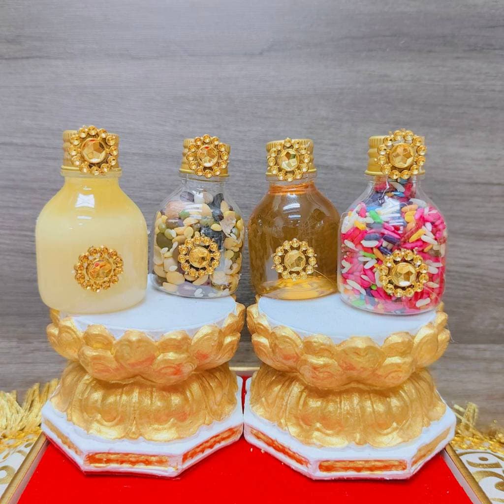 MT-PRY44 ชุดไหว้4ขวดจิ๋ว ถวายพระพิฆเนศ พระแม่ลักษมี เนยกีย์ น้ำผึ้ง ข้าว 9 สี ถั่ว 9 สี น้ำกุหลาบ รูปที่ 4