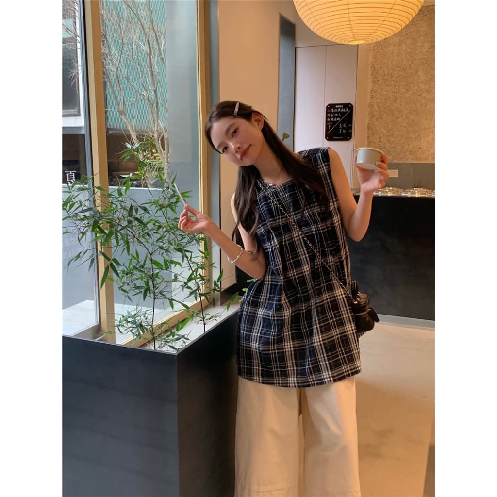 เสื้อลายสก็อต สวมใส่สบาย ติดกระดุมด้านหลังคอ กลางลำตัวจับจีบระบายชาย ทรงปล่อย เสื้อครอป #6613 รูปที่ 9