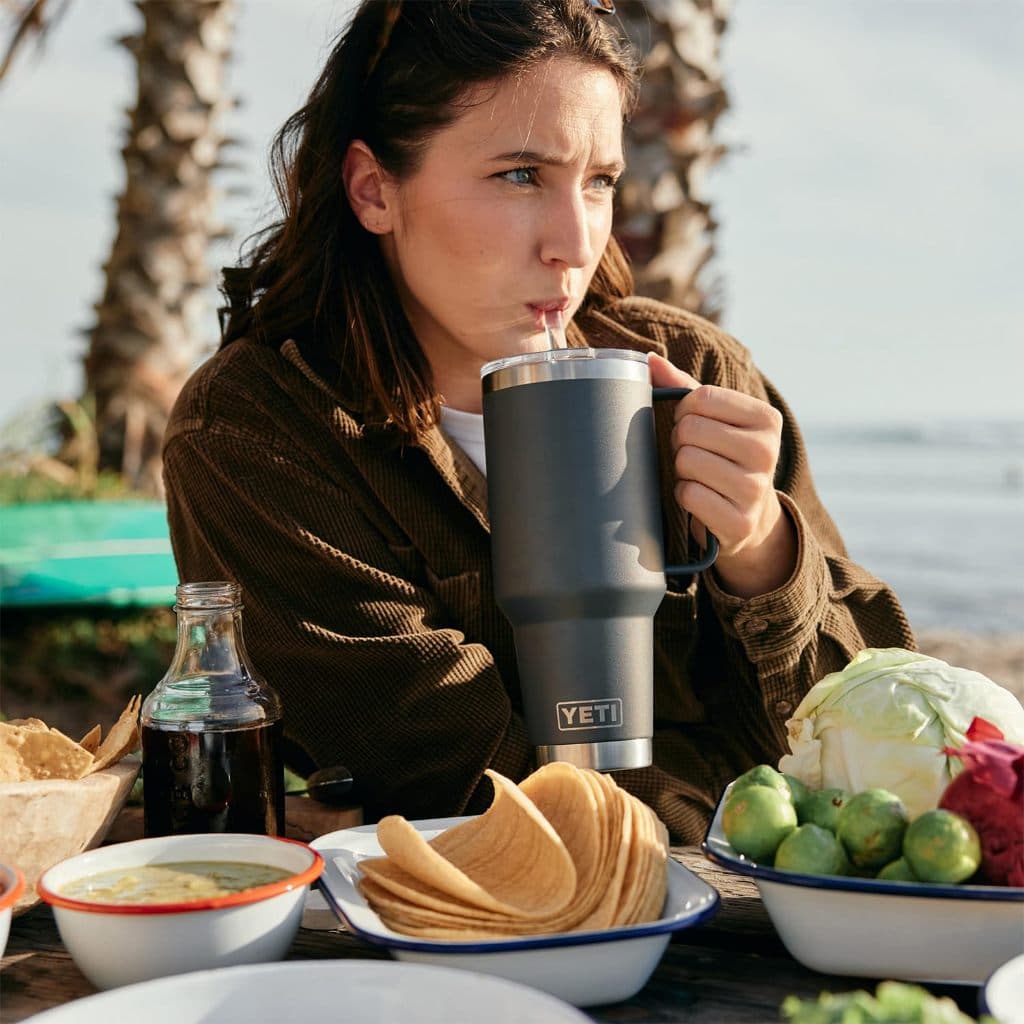 YETI RAMBLER 42 OZ MUG WITH STRAW LID ลิขสิทธิ์แท้ แก้วเก็ยความเย็น เยติ 42 ออนซ์ รูปที่ 2