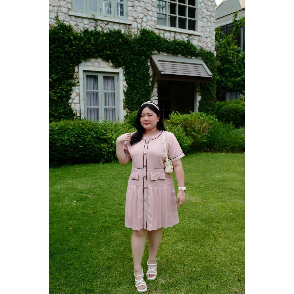 Madeline เดรสกระโปรงจีบ คอกลมแต่งกระดุม #เสื้อผ้าสาวอวบ Plussize รูปที่ 3