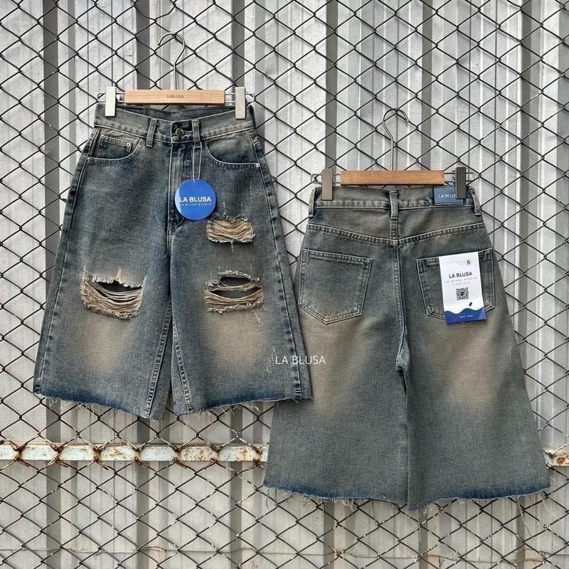 LABLUSA - LBS326 : กางเกงยีนส์ขา 4 ส่วน แต่งขาดเซอร์ วินเทจ รูปที่ 1