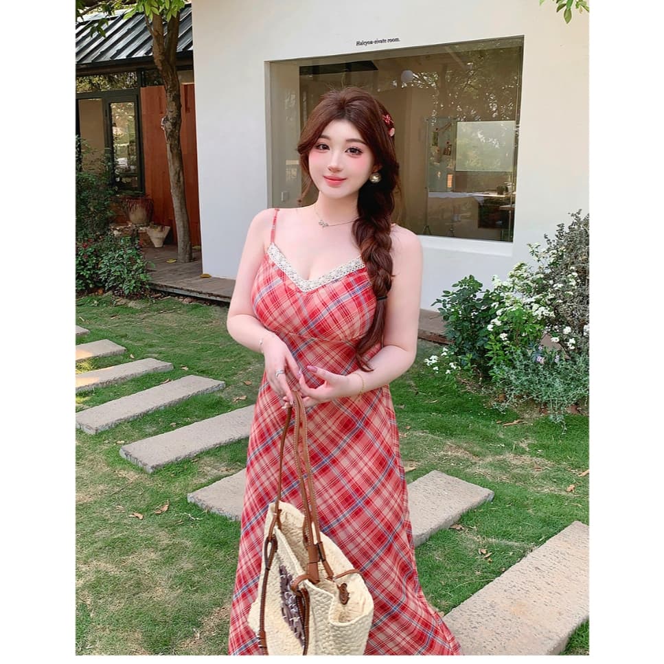 แม็กซี่เดรส สายเดี่ยว ลายสก็อตสีแดง มีซับในเต็มตัว แต่งลูกไม้ถักที่อก กระโปรงทรงเอ ผ้าตาข่าย #8123 รูปที่ 8