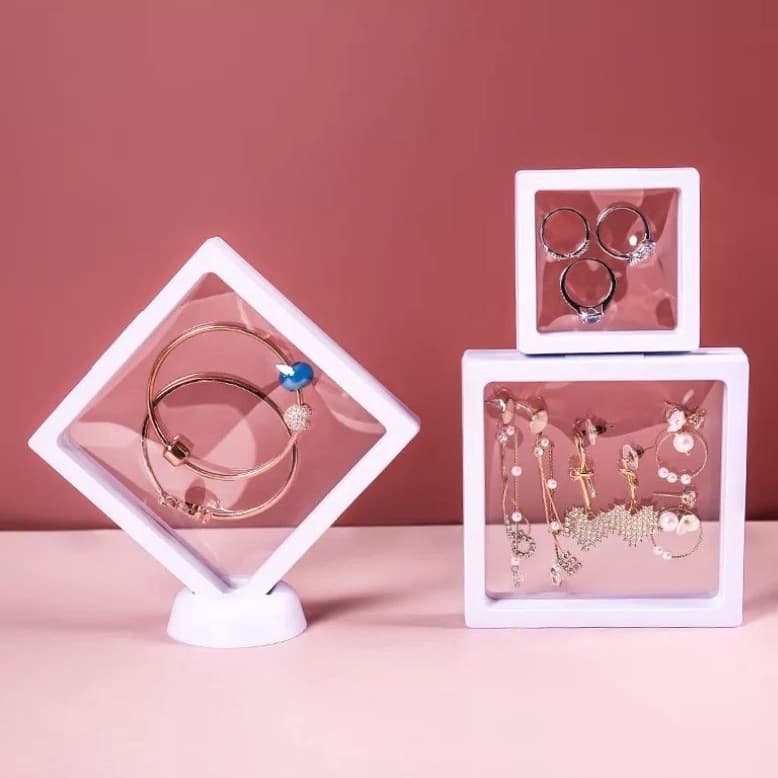 กล่องจัดเก็บเครื่องประดับกรอบลอยตัว 3D ฟิล์ม PE ต้านอนุมูลอิสระ พร้อมระบบแขวน เก็บได้ 50 ชิ้น+กันการเกาะกัน #กล่องเก็ รูปที่ 2