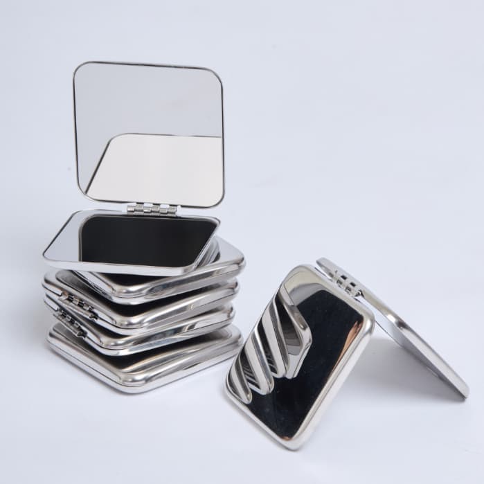 earika.earrings - classic compact mirror กระจกสี่เหลี่ยม ขอบมน สีเงิน สแตนเลส รูปที่ 4