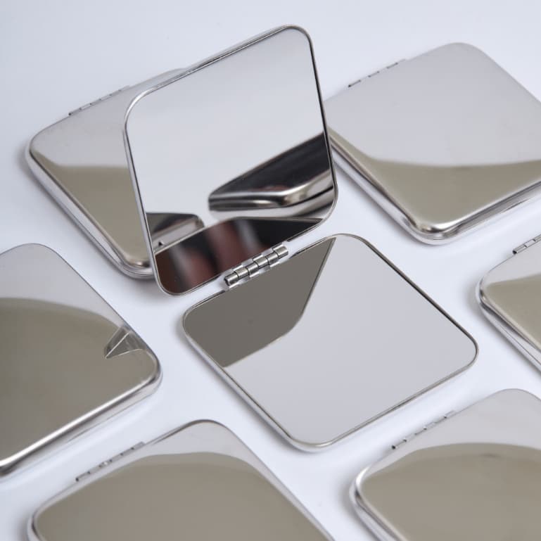 earika.earrings - classic compact mirror กระจกสี่เหลี่ยม ขอบมน สีเงิน สแตนเลส รูปที่ 6