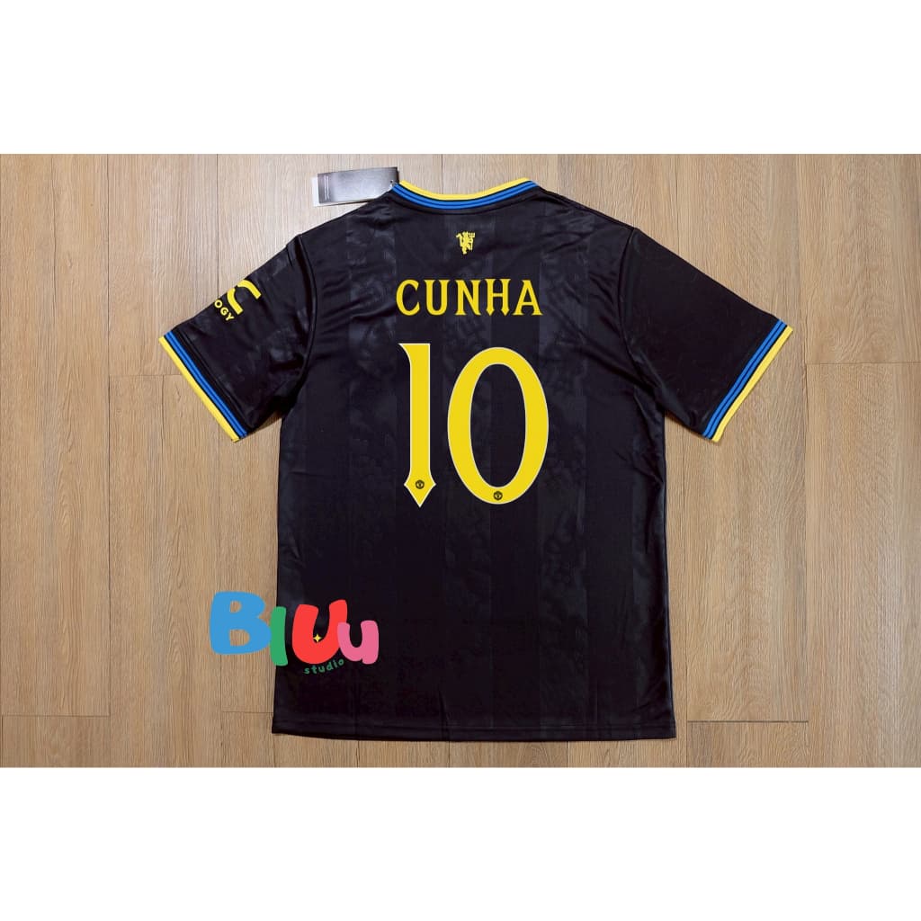 เสื้อฟุตบอล แมuยู ชุด3 สีดำ ฤดูกาล 2025-26 เกรดแฟนบอล โลโก้ปัก ในไทย รูปที่ 7