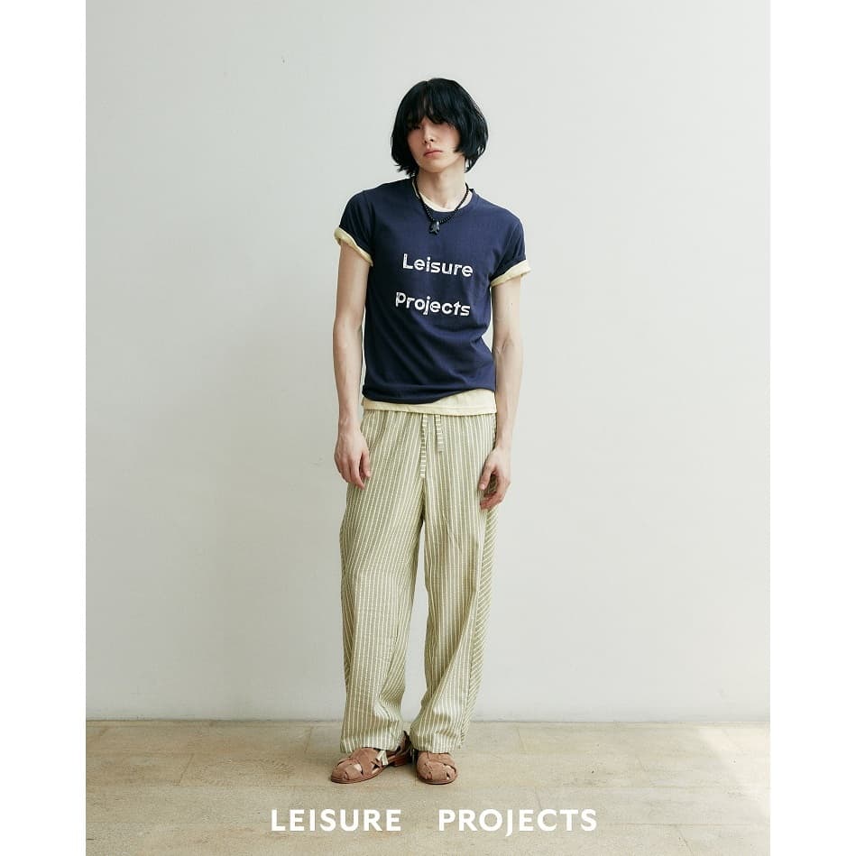 LEISURE LOGO SHORT SLEEVES T-SHIRT เสื้อเเขนสั้น ผ้าทอลายสลาฟ พิมพ์โลโก้ Leisure Projects รูปที่ 4