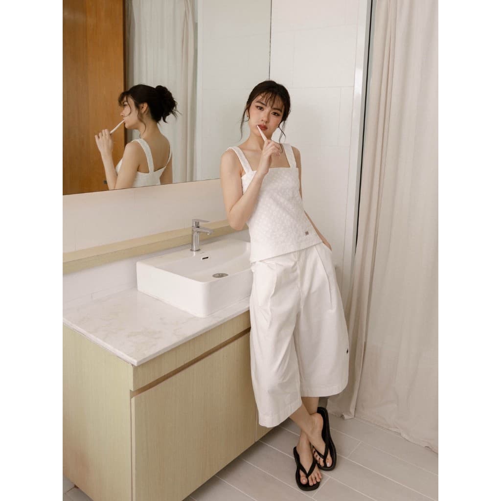 Roomry.n - Feminine Lace Top เสื้อสายเดี่ยว รูปที่ 8