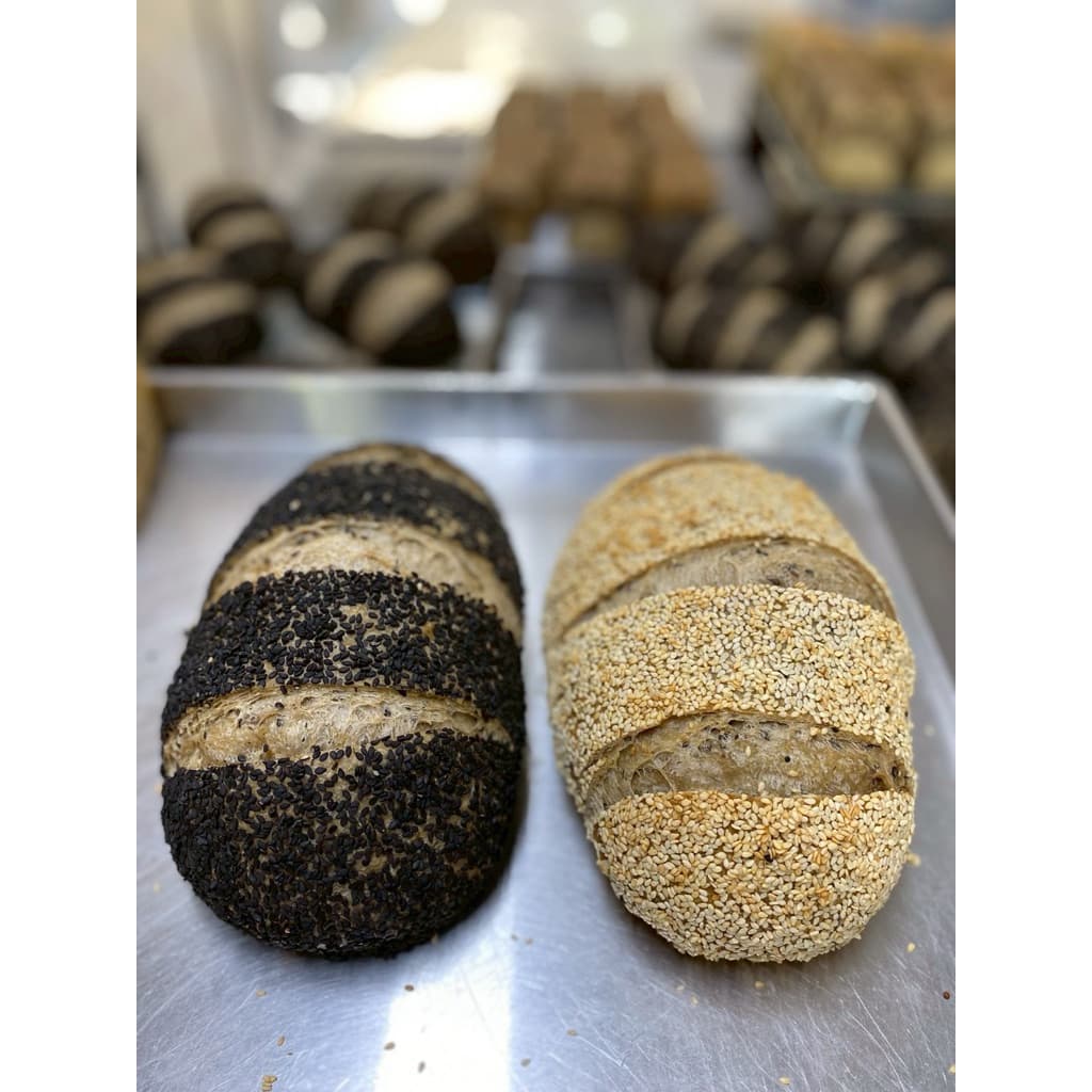 Sourdough Whole Wheat & White Sesame 650 g ขนมปังซาวโดวจ์ โฮลวีท & งาขาว ยีสต์ธรรมชาติ #ไม่มีน้ำตาล ไม่มีสารกันบูด รูปที่ 2