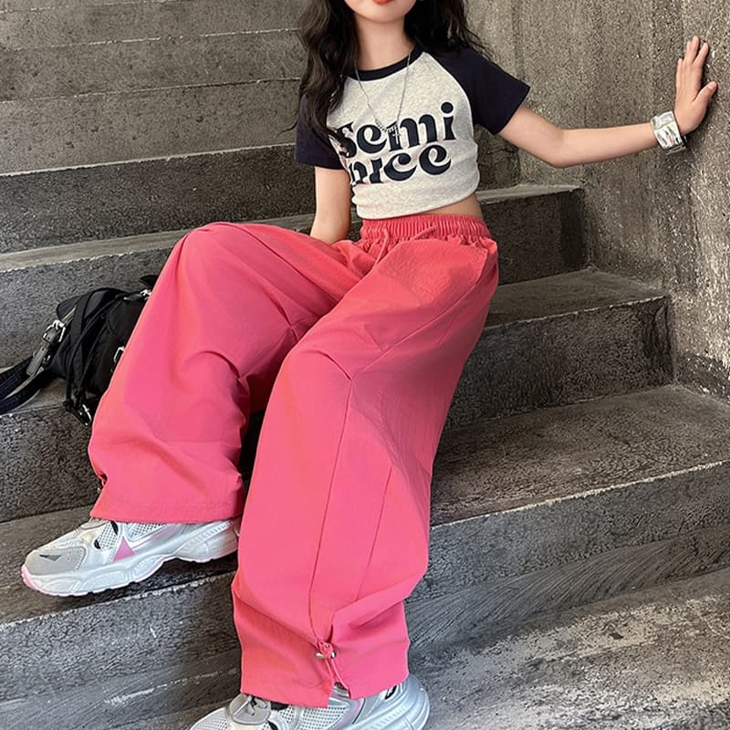 BEAR BABY ชุดแฟชั่นเด็กหญิง เสื้อยืดแขนสั้น+กางเกงคาร์โก้ขายาว สไตล์เกาหลี แฟชั่นฤดูร้อน ไซส์120-170 รูปที่ 8