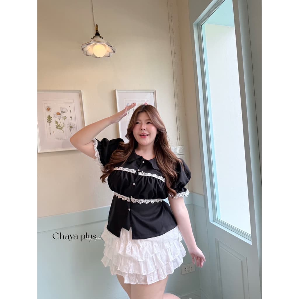 LindaaPlus-- เสื้อคอบัวลูกไม้สาวอวบ ˖ แต่งจีบอก แต่งลูกไม้รอบตัว พร้อมเชือกหลังมัดเข้ารูป รูปที่ 9