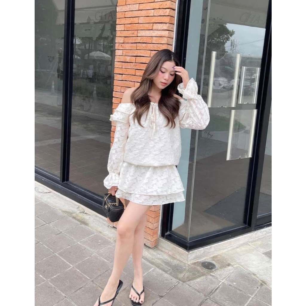 เดรสปาดไหล่mini dress รูปที่ 1