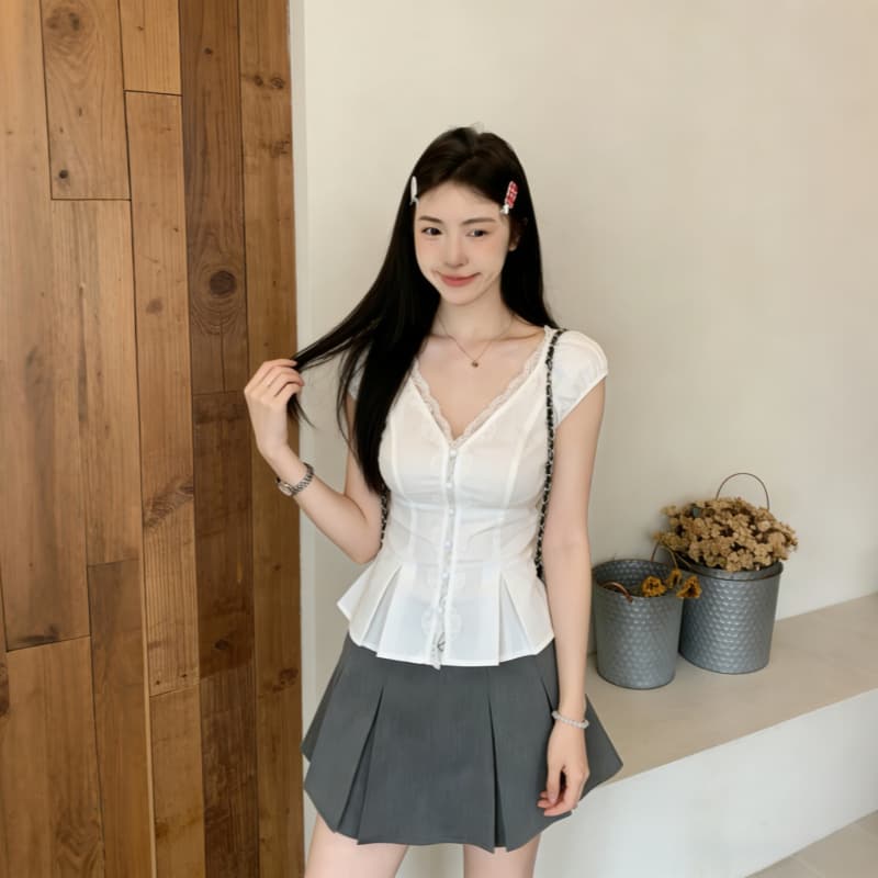 Chunn เสื้อเชิ้ตแขนสั้นลูกไม้ คอวี สไตล์ฝรั่งเศส ทรงกระชับ ดูผอม ทันสมัย แฟชั่นสวยหรู รูปที่ 5