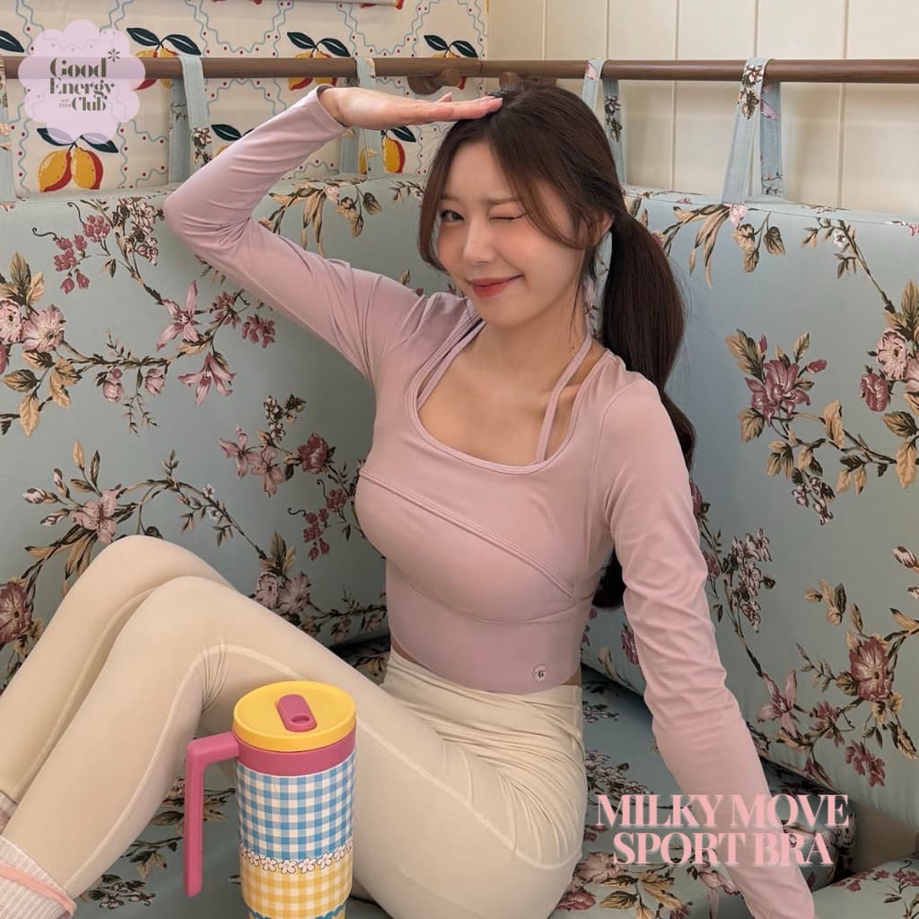 GOOD ENERGY CLUB - MILKY MOVE SPORT BRA สปอร์ตบราผู้หญิง แขนยาว รูปที่ 5