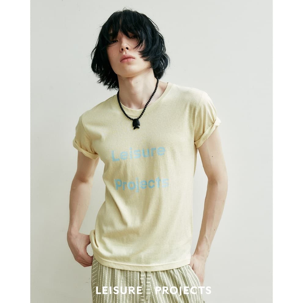 LEISURE LOGO SHORT SLEEVES T-SHIRT เสื้อเเขนสั้น ผ้าทอลายสลาฟ พิมพ์โลโก้ Leisure Projects รูปที่ 3