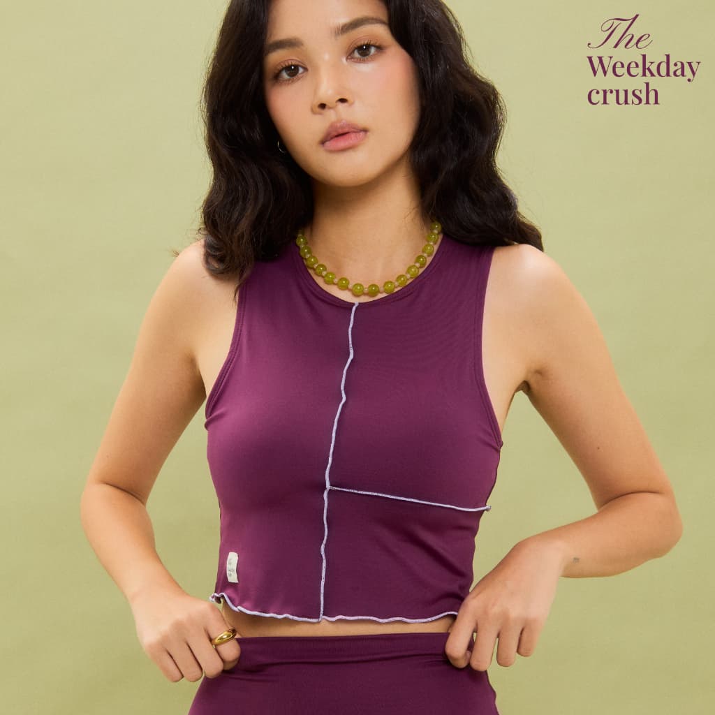 Nightfall Tank Top Italian Plum เสื้อออกกำลังกาย เสื้อกล้าม สปอร์ทบรา สีม่วง พร้อมฟองน้ำถอดได้ รูปที่ 1