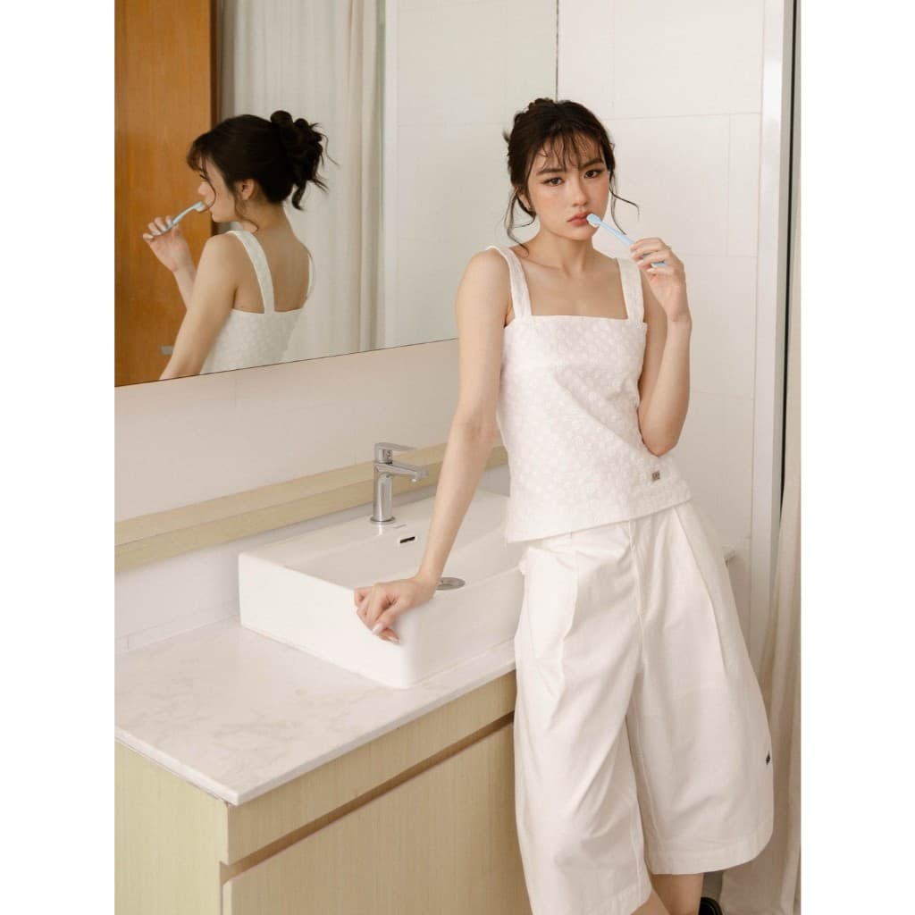 Roomry.n - Feminine Lace Top เสื้อสายเดี่ยว รูปที่ 9