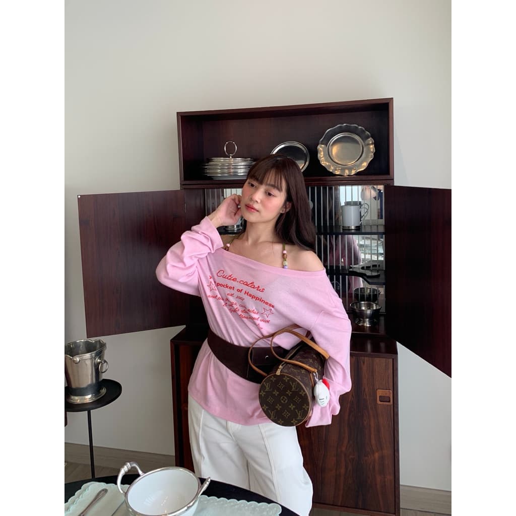 Cutie.Colors Your Pocker Off off-shoulder long sleeve เสื้อปาดไหล่ รูปที่ 1