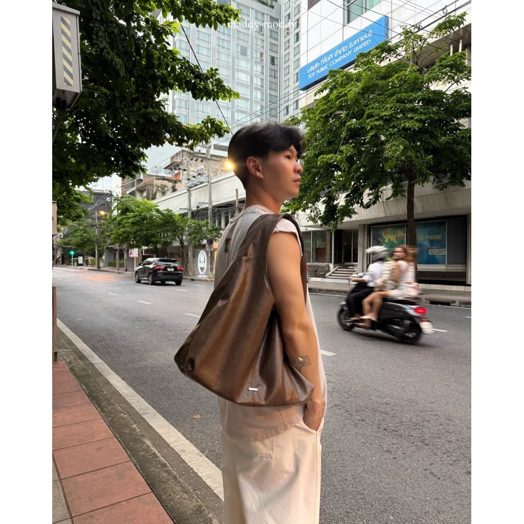 mdmd | go-to tote bag กระเป๋าหนัง PU ทรง Tote Bag รูปที่ 2