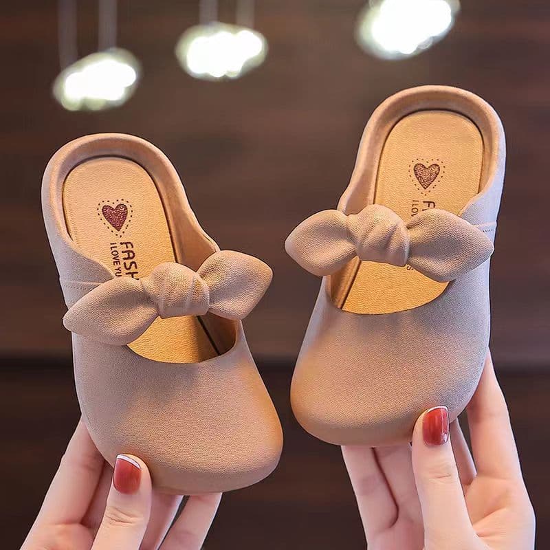 Babyonline 2J3-4 รองเท้าแตะแบบสวมแต่งโบว์สำหรับเด็กผู้หญิงสไตล์คุณหนู ใส่สบาย มีกันลื่น รูปที่ 6