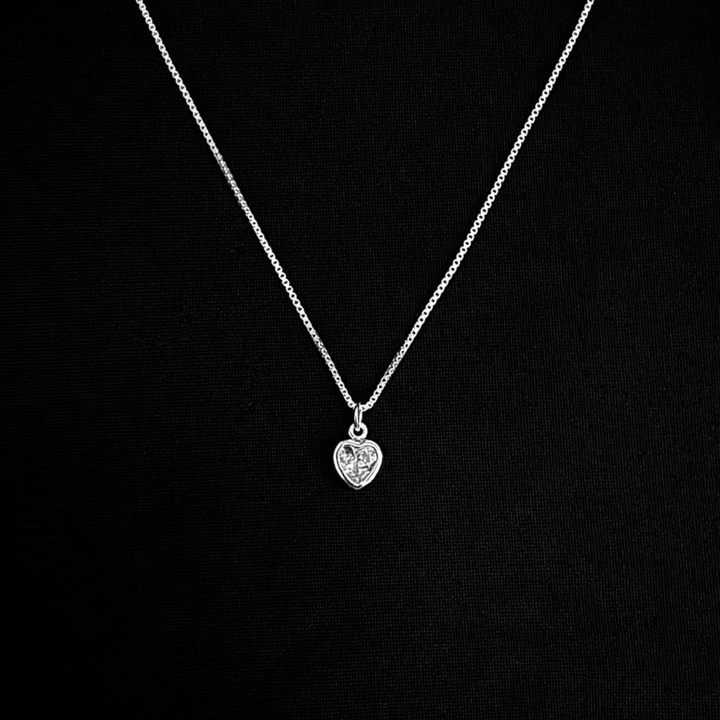 สร้อยคอเงินแท้ 92.5 พร้อมจี้หัวใจฝังเพชรสวิส รุ่น Alicia เคลือบทองคำขาว 18k แถมฟรีเซ็ตของขวัญ รูปที่ 3