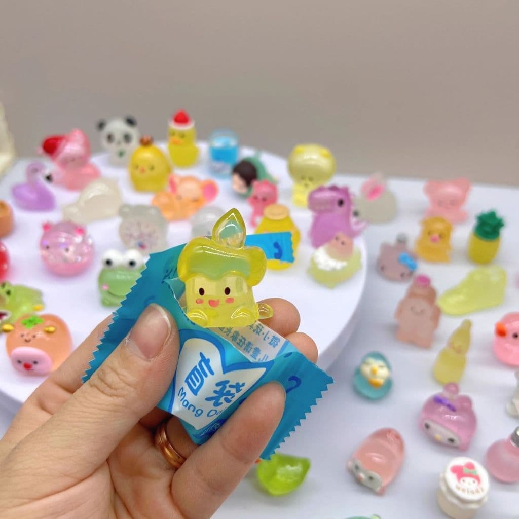 สัตว์จิ๋วสุดน่ารัก 50 ตัว กล่องสุ่มเรืองแสงในที่มืด คละแบบ ของเล่นสัตว์การ์ตูนสมจริงสำหรับเด็ก รูปที่ 3