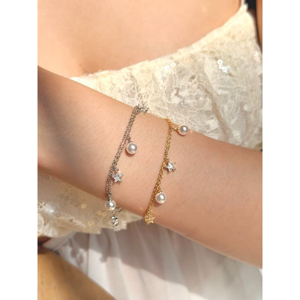 Socrush.bkk | WHISPERING STAR bracelet | SB-098 | สร้อยข้อมือ ดาว มุก เลเยอร์ รูปที่ 1
