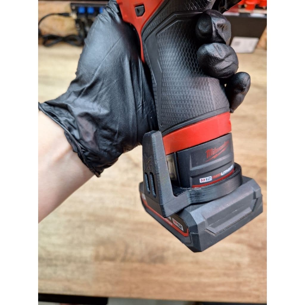 ตะขอแขวนสำหรับMilwaukee M12 รูปที่ 3