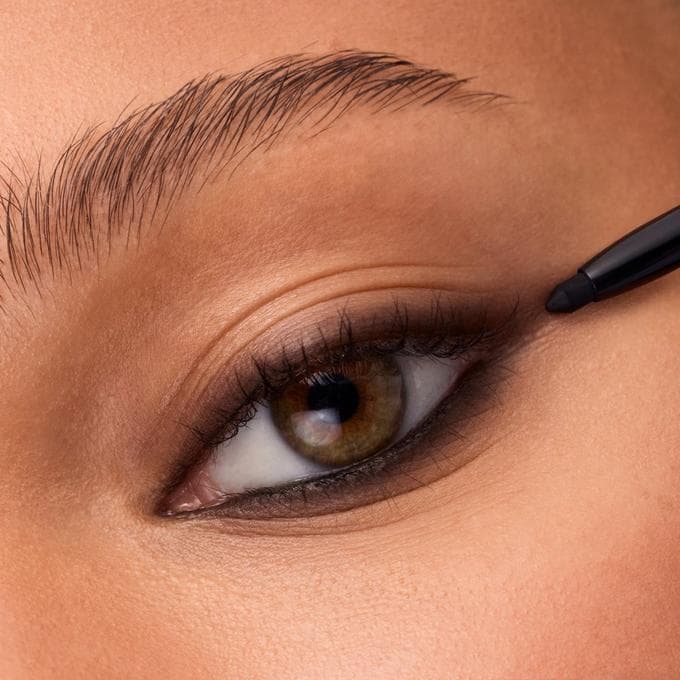 essence เอสเซนส์ long-lasting eye pencil อายไลเนอร์ ดินสอเขียนขอบตา สูตรติดทนนาน รูปที่ 3