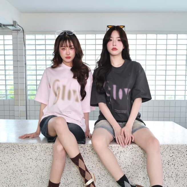 JARINYA เสื้อยืดทรง oversize สกรีนลาย Glow Unisex รูปที่ 6
