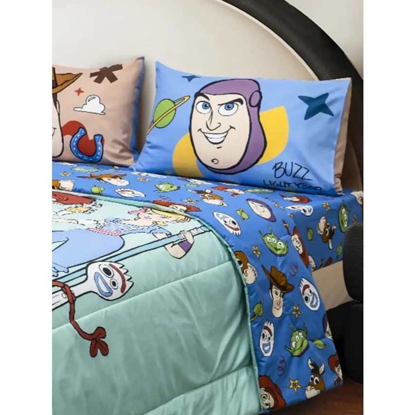 Haven x Toy Story ผ้าห่มนวม Microtech Disney Collection 270 เส้นด้าย พิมพ์ลาย Toy Story Family รูปที่ 2