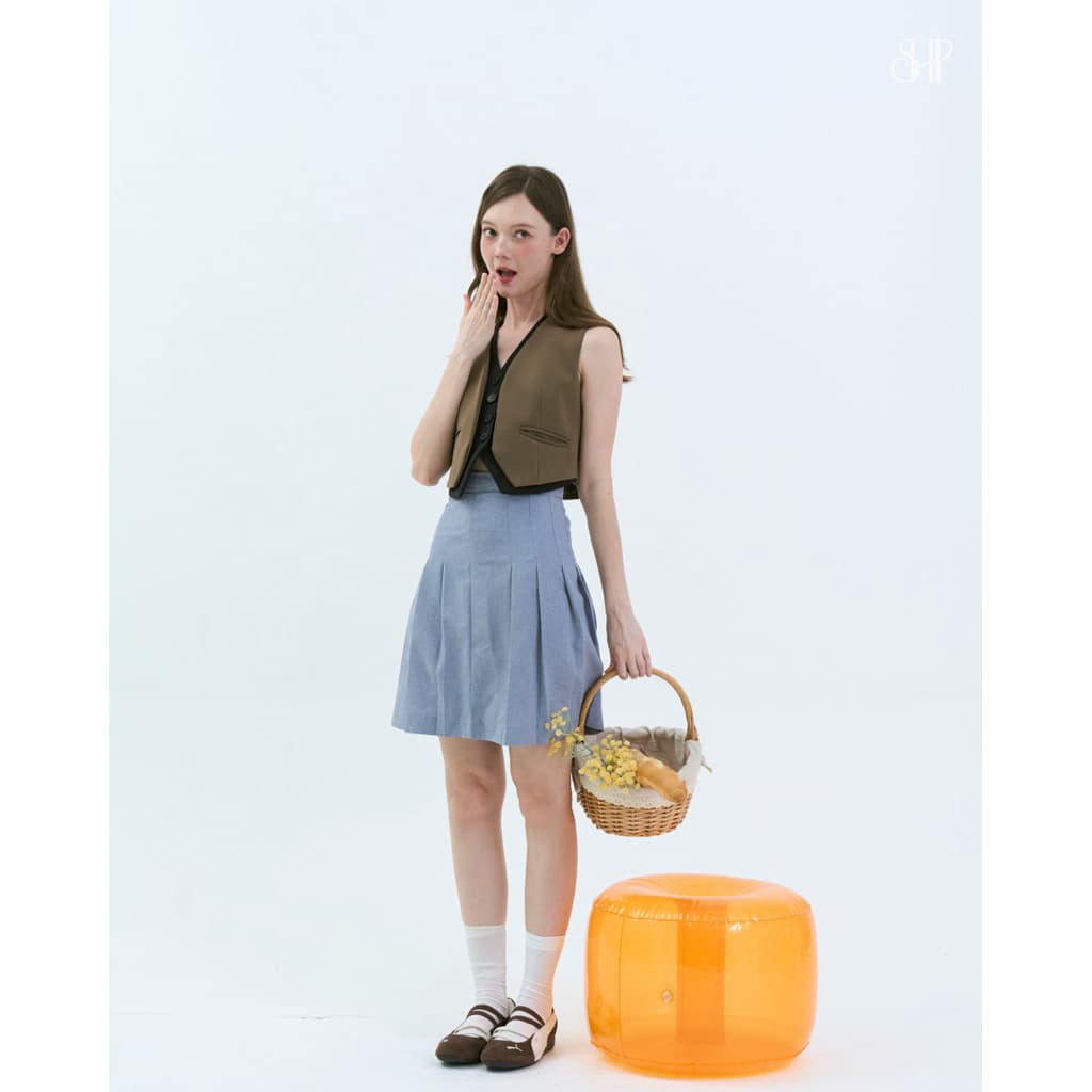 TWO-TONE CROP VEST เสื้อเวสต์แขนกุดดีไซน์เลเยอร์สองสี เหมือนใส่สองตัวในตัวเดียว รูปที่ 5