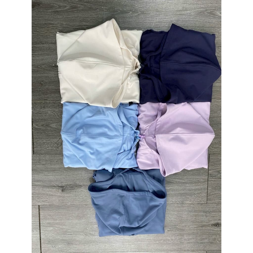 U..niqlo UV Protection เสื้อแขนยาวผ้ายืด ทรงเข้ารูป ผ้านุ่ม ผ้าเย็นๆ ตัวนี้สวยมาก รูปที่ 3
