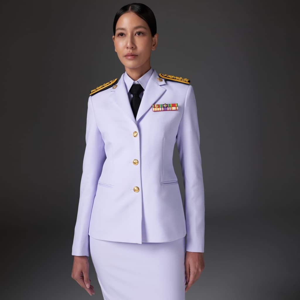 ชุดปกติขาว ทรงสมัย เสื้อคอแบะ ชุดปกติขาวหญิง ผ้าวาเลนติโน่ รูปที่ 7
