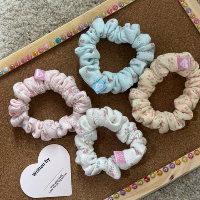 Written by - ถุงจุ่ม Scrunchies Blind Bag ยางมัดผมสุดคิ้วท์ ลุ้นสนุกทุกการเปิด ของขวัญรับปริญญา ของขวัญปัจฉิม รูปที่ 4
