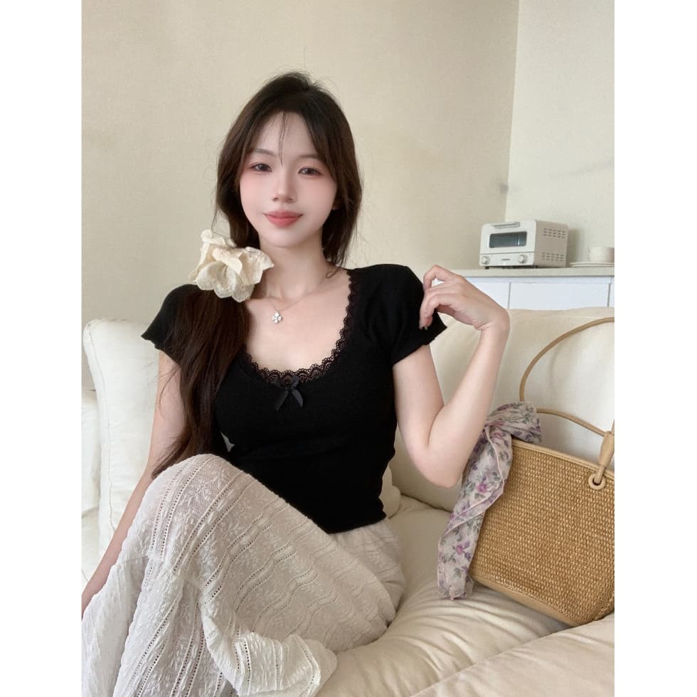 Hotgirl จากกทม เสื้อยืดแขนสั้นคอกลมลายลูกไม้สีขาวสำหรับผู้หญิง Y2Kเสื้อครอปทรงเข้ารูป รูปที่ 3