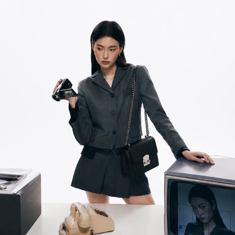 พร้อมจัดส่งKULIMULA Luna M ไซต์ใหญ่ กระเป๋าสะพายสายโซ่ pu crossbody bag กระเป๋า แฟชั่น กระเป๋าสะพายไหล รูปที่ 4