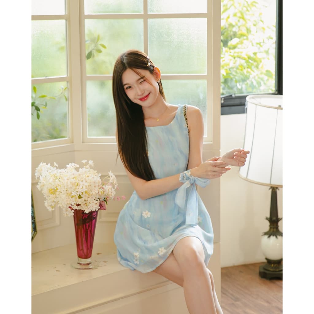 DR0448 LABELLE รุ่น Meira Dress ลายดอกไม้สีฟ้าน่ารัก รูปที่ 9
