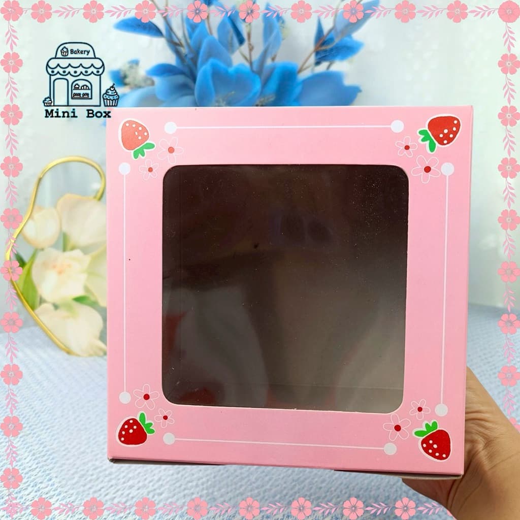 กล่องเค้ก ครึ่งปอนด์ พิมพ์ลายสตอเบอรี่นมชมพู หลังเทา สูง 12.5 cm. รูปที่ 3