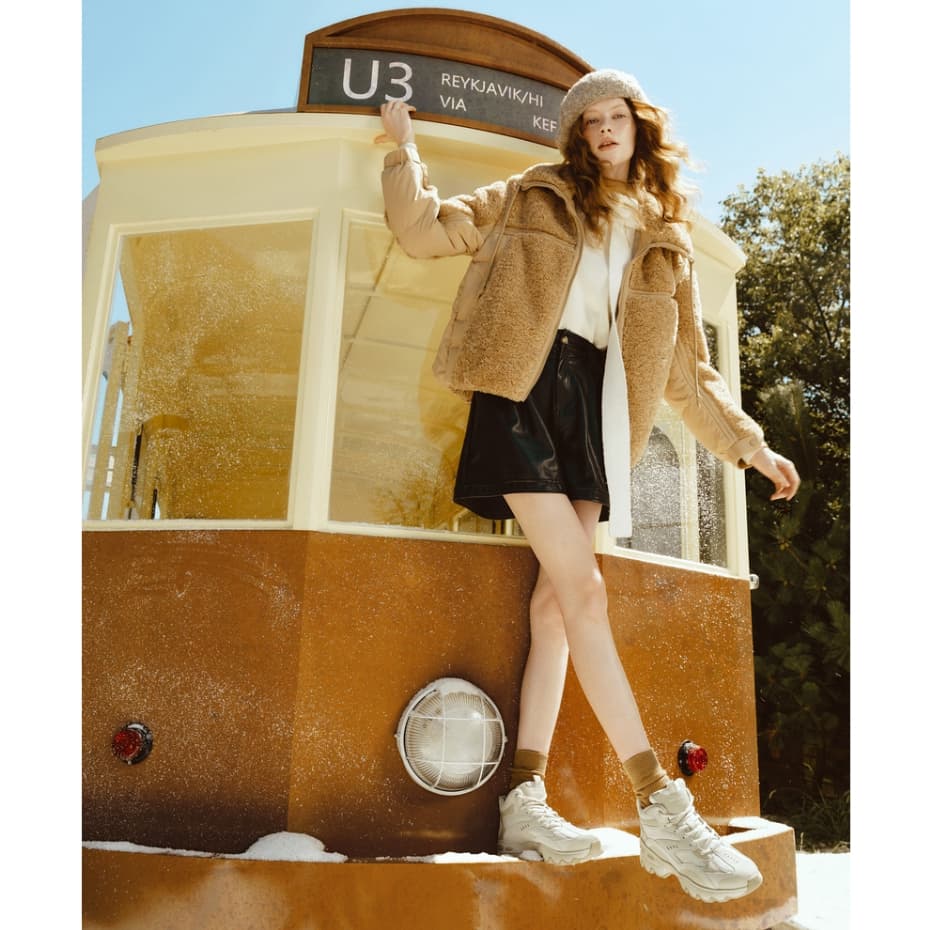 Skechers สเก็ตเชอร์ส รองเท้าผู้หญิง Women Online Exclusive Modern Comfort Winte Big Lug Shoes - 167844-NAT รูปที่ 5