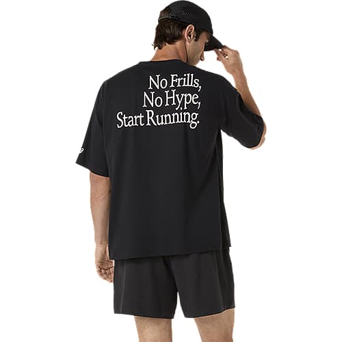ASICS : 2031F321.002 RUNNER MESSAGE GRAPHIC RELAXED TEE MEN เสื้อคอกลมผู้ชาย รูปที่ 2