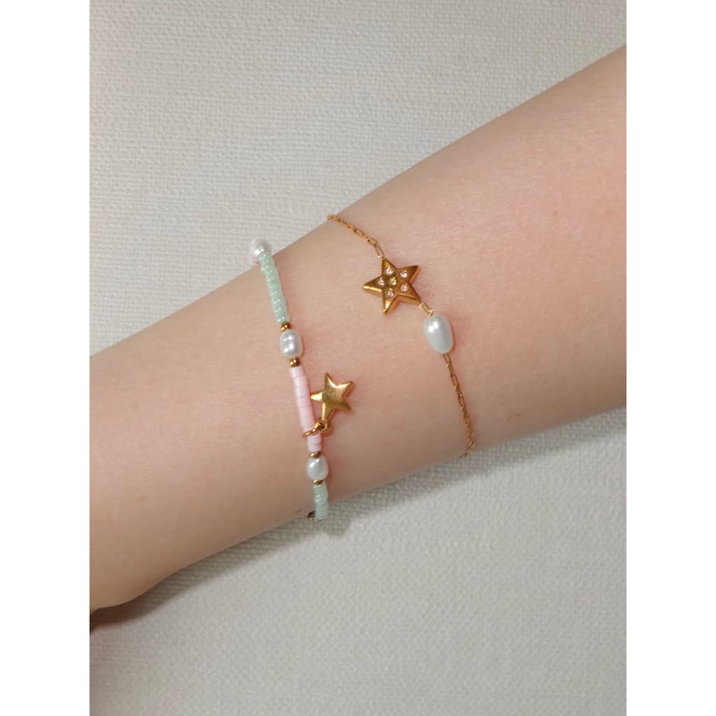 nice try studio - Star Girls Mini Pearl Bracelet สร้อยข้อมือไข่มุกแท้และลูกปัด ห้อยจี้ดาว ไม่ลอก ไม่ดำ รูปที่ 5