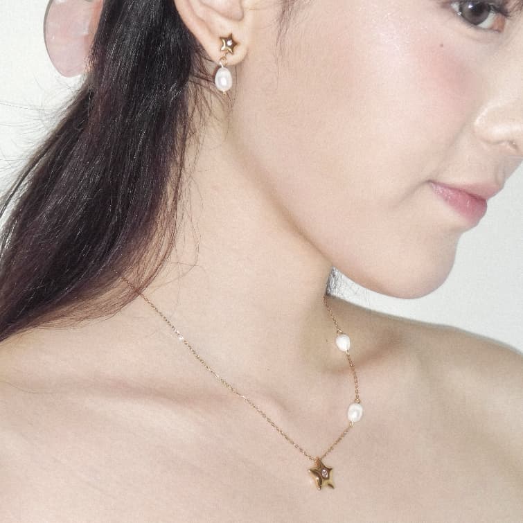 nice try studio - True Star Double Pearl Necklace สร้อยคอจี้ดาว ไข่มุกแท้ กันน้ำ กันเหงื่อ รูปที่ 2