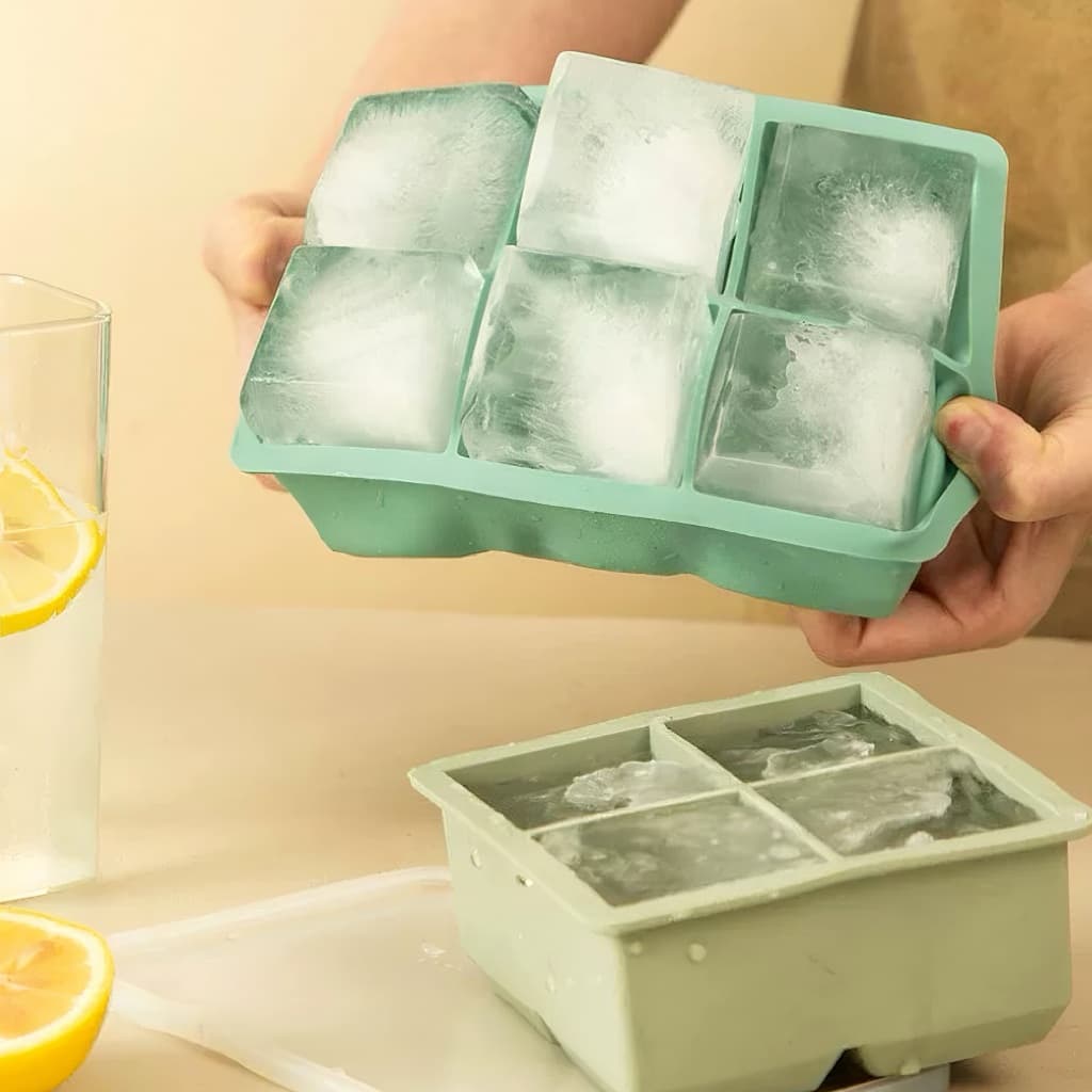 Ice cube Molds แม่พิมพ์น้ำแข็งซิลิโคน ถาดน้ำแข็ง 4/6/8 ช่อง แม่พิมพ์วุ้น พร้อมฝาปิด Food-Grade ปลอดภัยต่อสุขภาพ รูปที่ 3