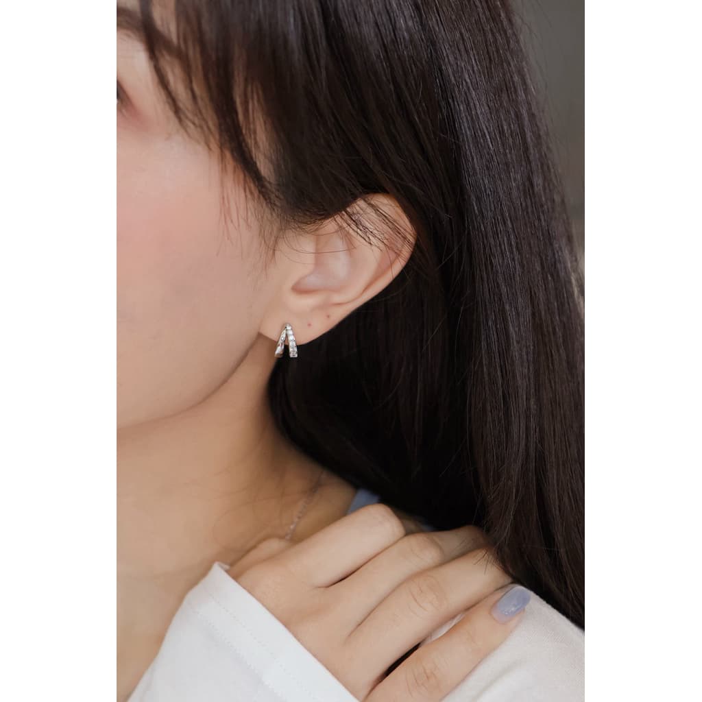 A.piece ต่างหูห่วงก้านเงินแท้ Simple dazzling line one-touch รูปที่ 5