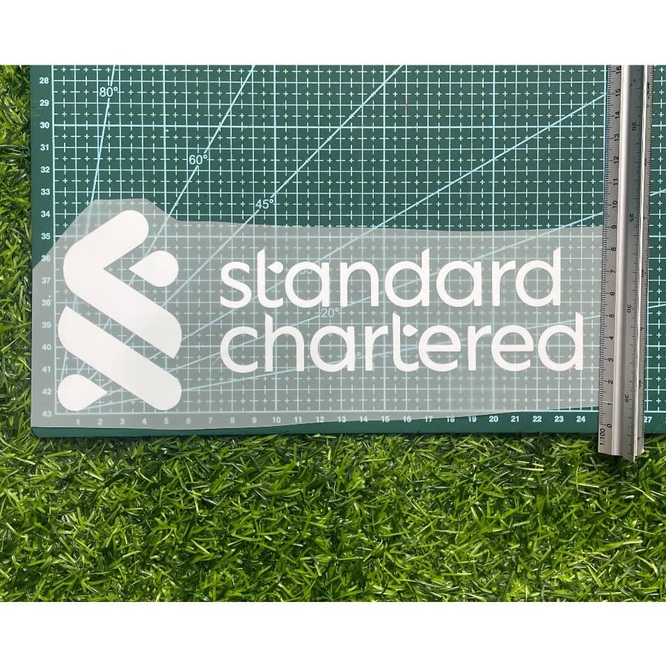 สปอร์นเซอร์หน้าอก STANDARD CHARTERED ลิเวอร์พูล 2021-2025 รูปที่ 2