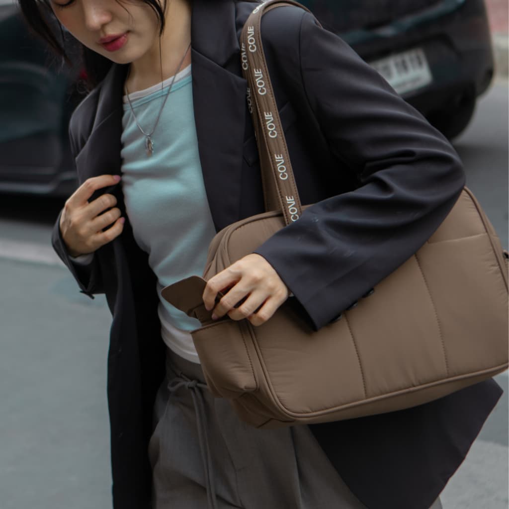 COVE Mailbox Laptop Tote กระเป๋าทรงกล่อง กระเป๋าใส่โน๊ตบุ๊ค / Laptop 15 นิ้ว กระเป๋าสะพายไหล่ ผ้าไนล่อน น้ำหนักเบา รูปที่ 5