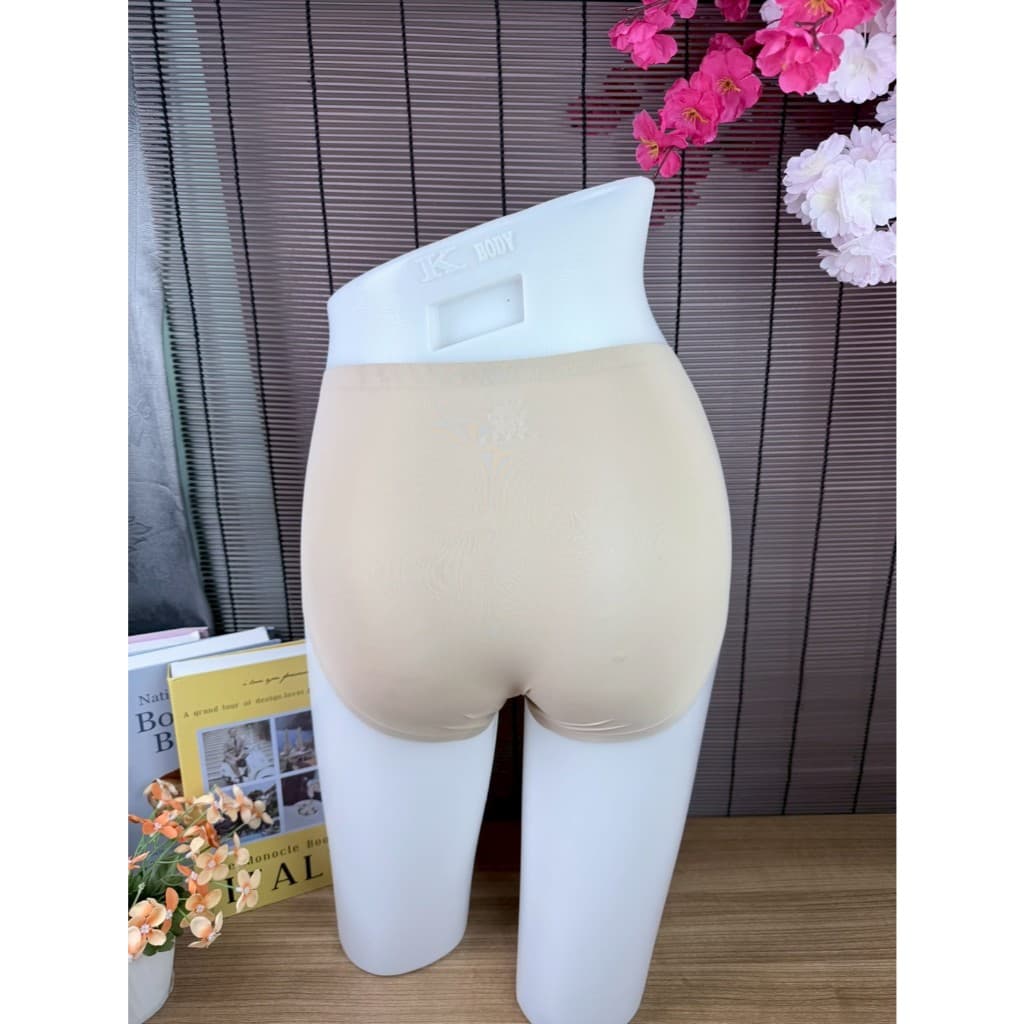 NUZ23032 กางเกงชั้นใน ไร้ขอบ เอวสูง Seamless Fit นุ่มลื่น ส่วมใส่สบาย รูปที่ 8